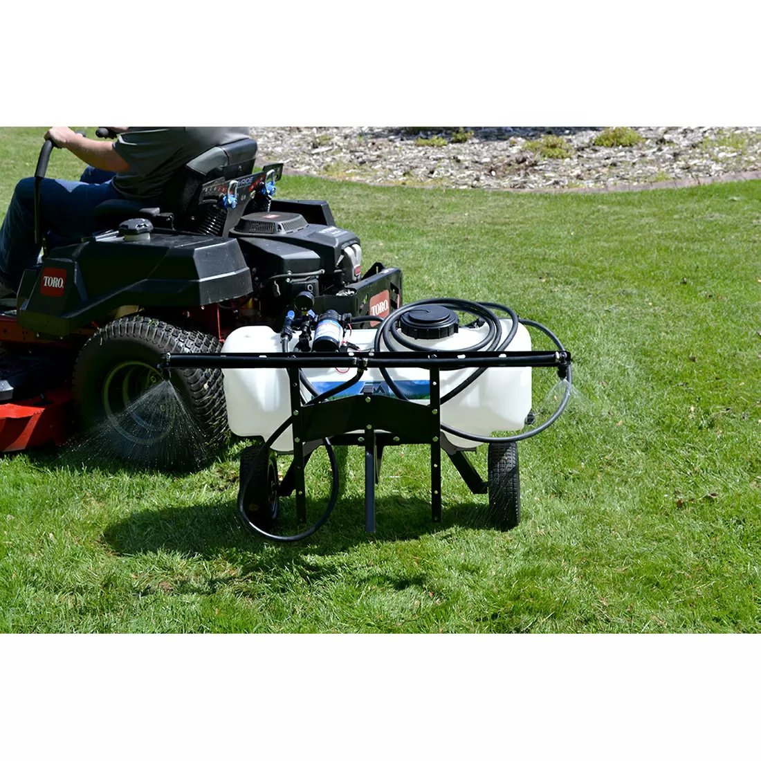 Master Manufacturing Trailer Broadcast Sprayer - 15 Gallons