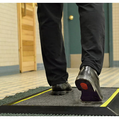 SaniStride® STRIDE Low Profile 1/2" Mat System