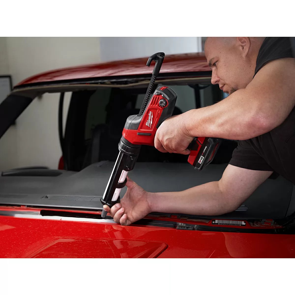 Milwaukee® Tool M18™ Cordless 10 oz Caulk & Adhesive Gun - Tool ONLY